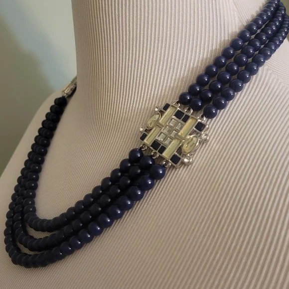 Lia Sophia Lens Flare Necklacr - Picture 3 of 8